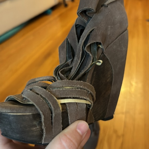 Joe's Jeans Gavin Sandals - Picture 5 of 5